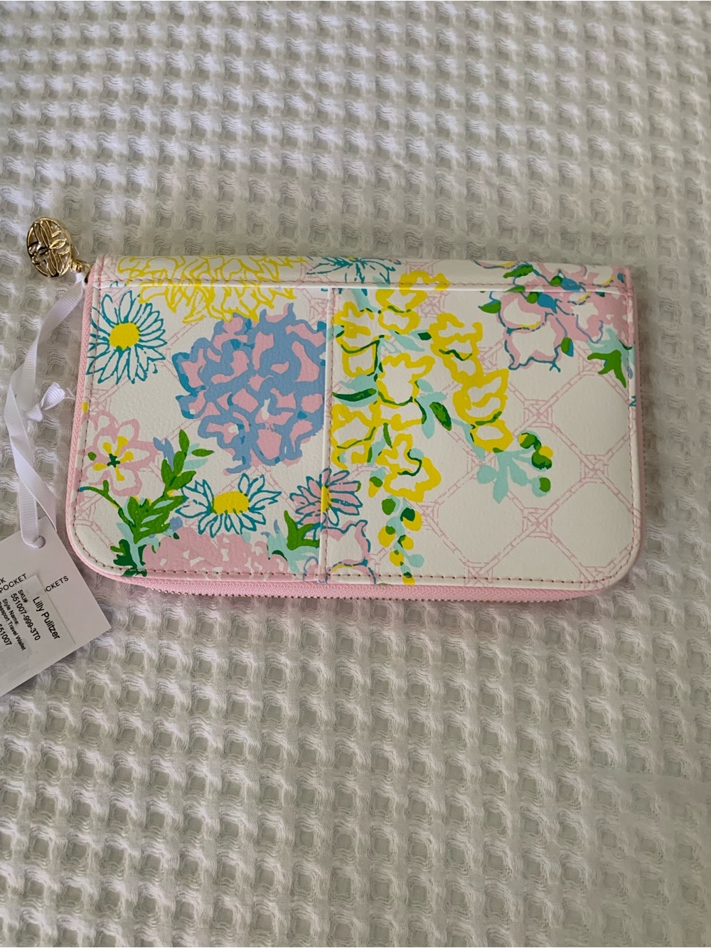 Lilly Pulitzer Passport Travel Wallet NWT - Picture 4 of 5